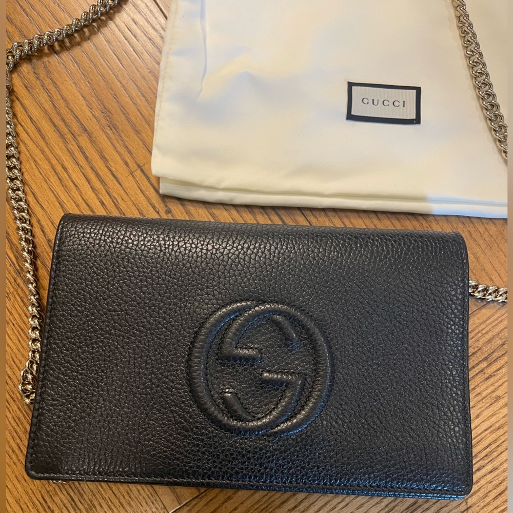 Gucci EUC Soho purse w chain strap